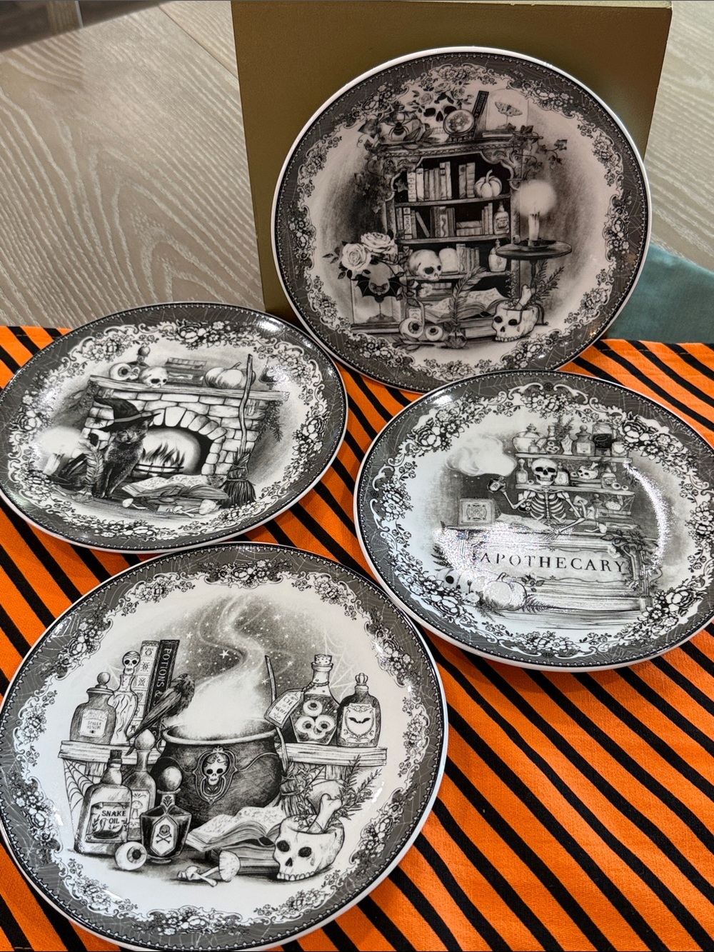 EATON FINE DINING COOL SPOOKY APOTHECARY Decorative Plates - Set of 4 NWOT